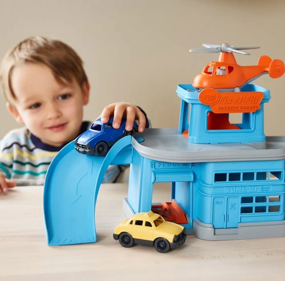 Discount Parking Garage Trucks|Role Play