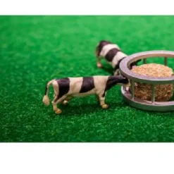 Artificial Grass Model Tractors|Model Animals